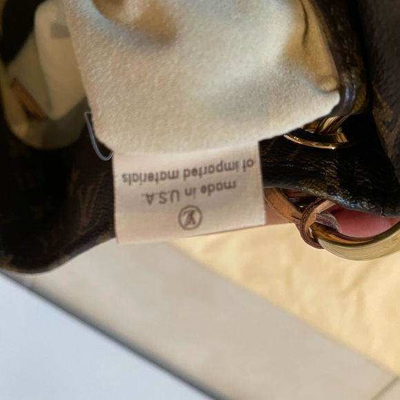 Louis Vuitton Artsy MM bag - Picture 9 of 12